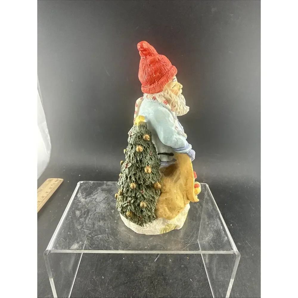 1992 Julenisse Scandinavia (SC07) figurine from The International Santa Claus Co